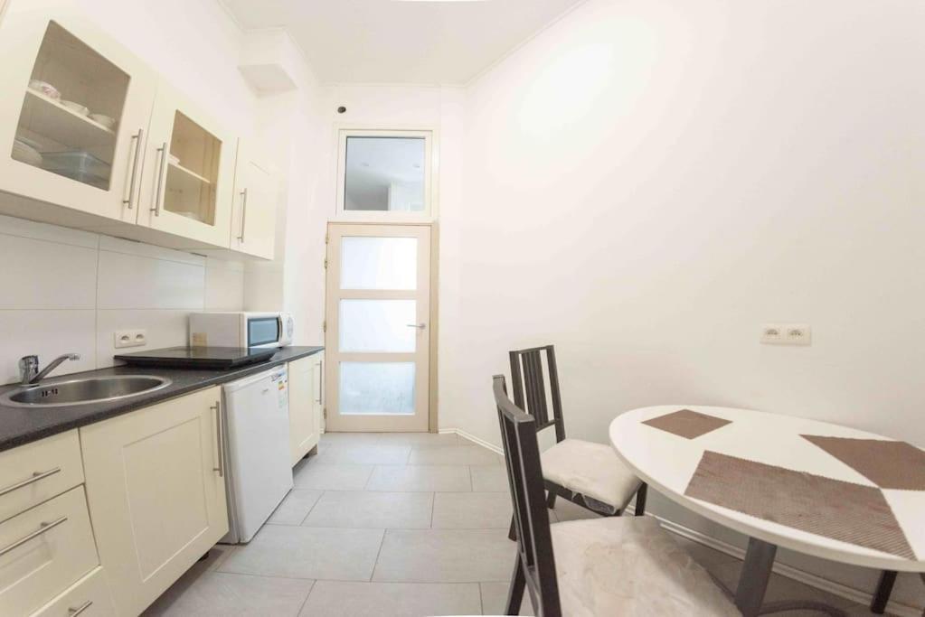 Appartement Studio Milana à Bruxelles Extérieur photo